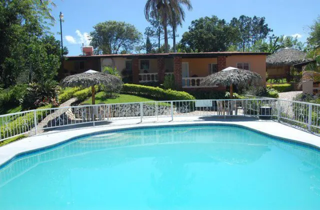 Villa Turistica Del Bosque Jarabacoa piscina
